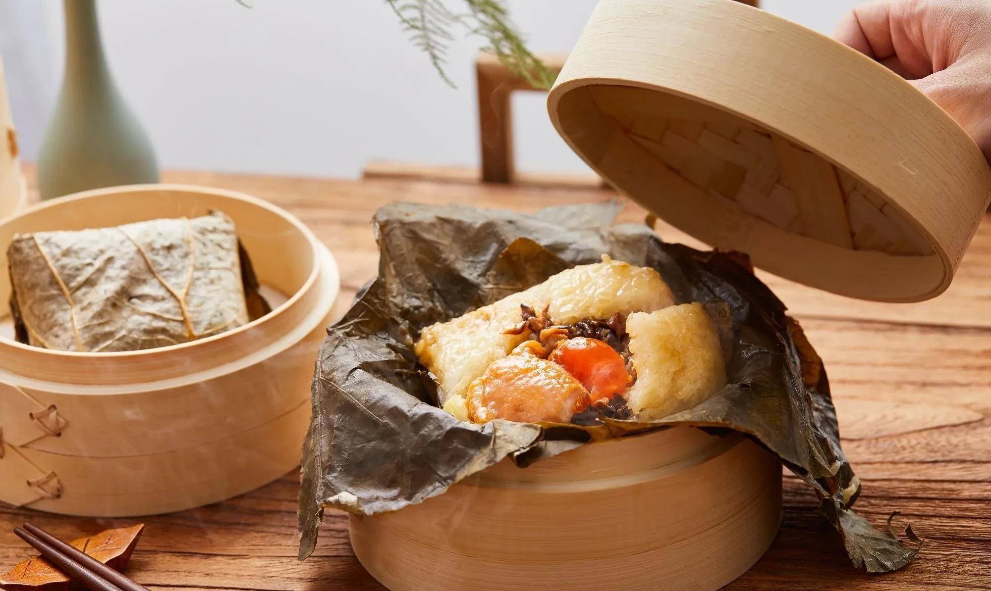 粤式美食,广东特色点心,荷香糯米鸡,入口满满都是惊艳_荷叶_口感_味道