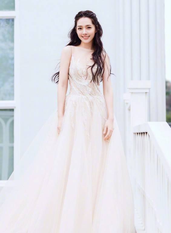 婚姻让人变化大？郭碧婷向佐结婚后状态，女生悄悄“变了样”