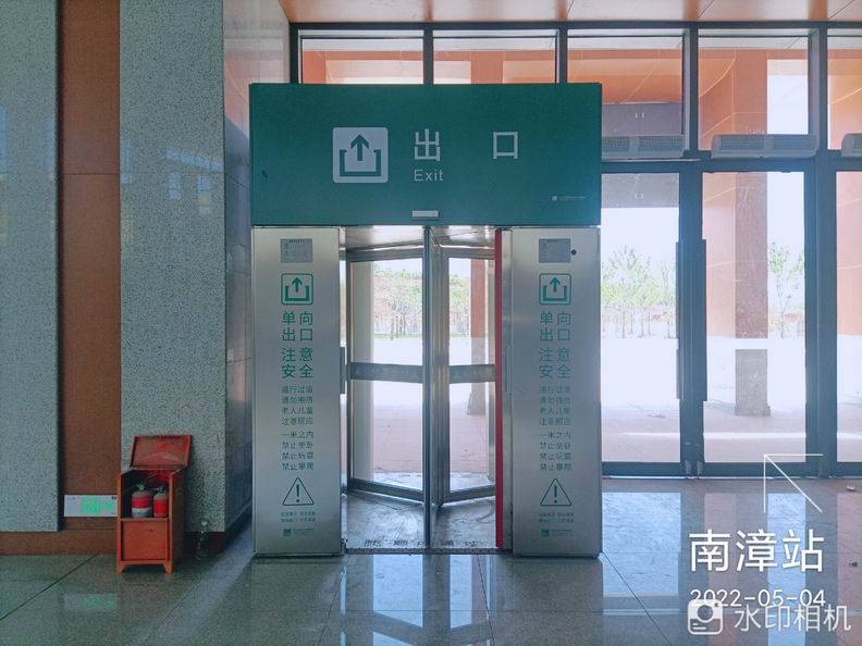 郑万高铁全线安装智能平面单向门