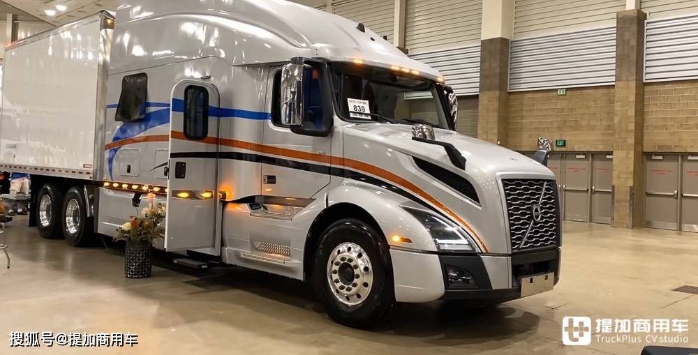 长头卡车舒适性还不够再加大改装这辆沃尔沃vnl配置真豪华