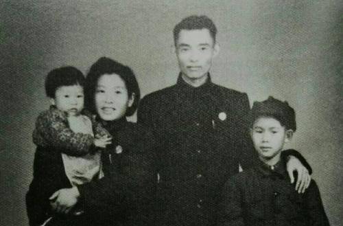 他16岁参加革命，担任过江苏、江西省委书记，官至正部级活到91岁