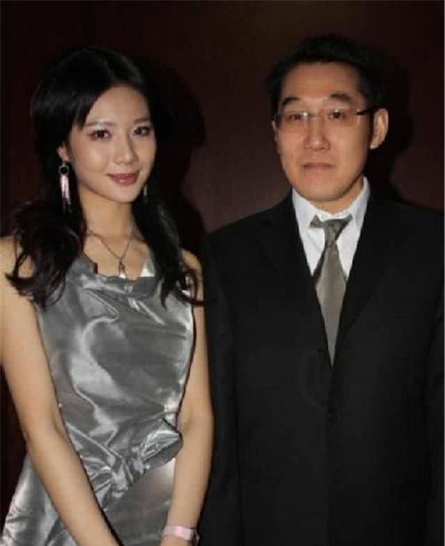 紧接着,宋汶霏一鼓作气连续拍了好几部作品,每一次的表现都让大家对她