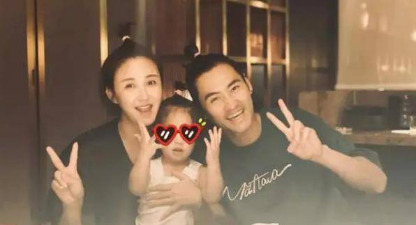 原创8年后，再看张韵艺的婚姻，才明白她离婚嫁袁弘有多幸福