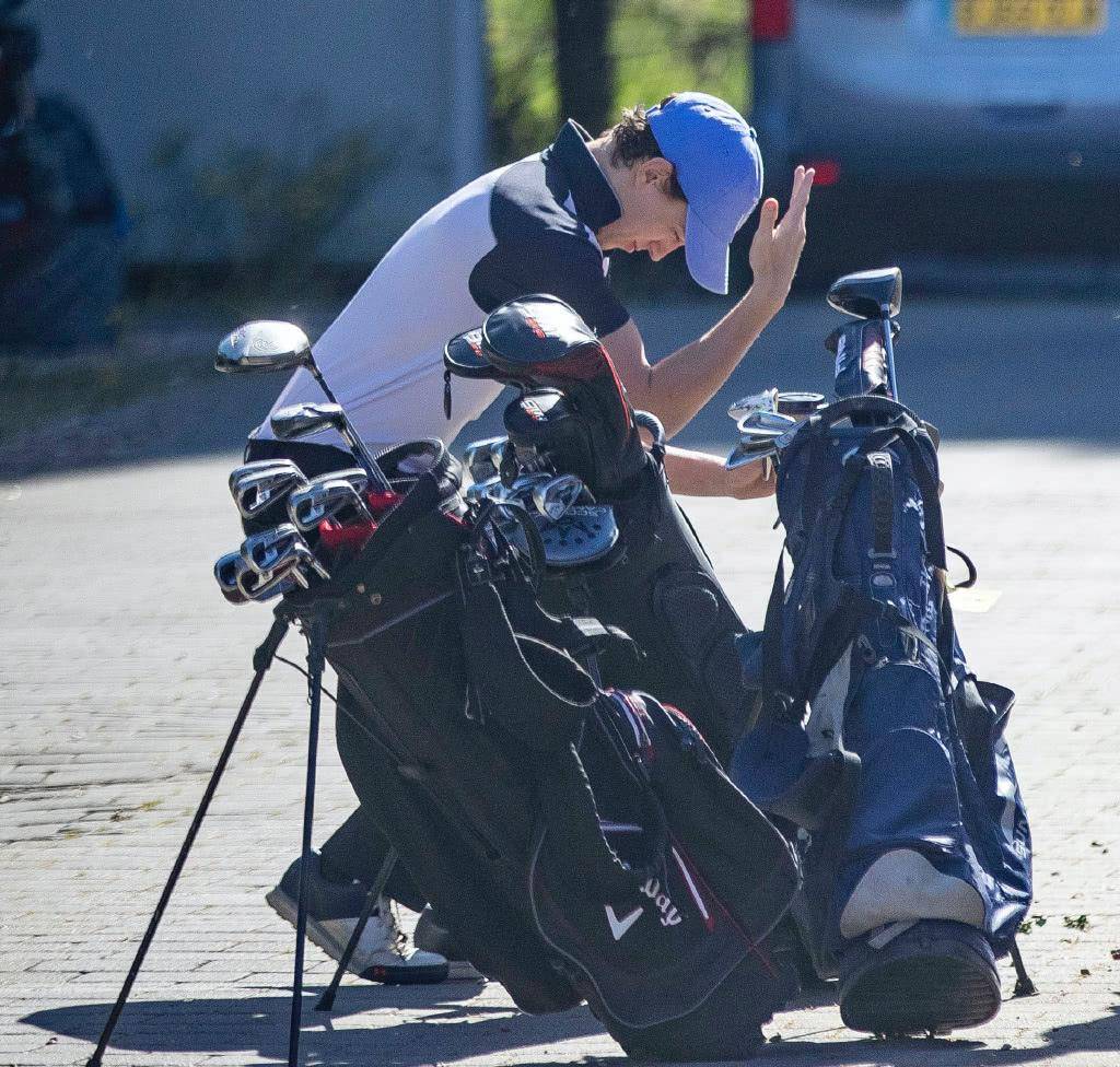 原创荷兰弟汤姆赫兰德打高尔夫球一改逗比气质变身高富帅啦