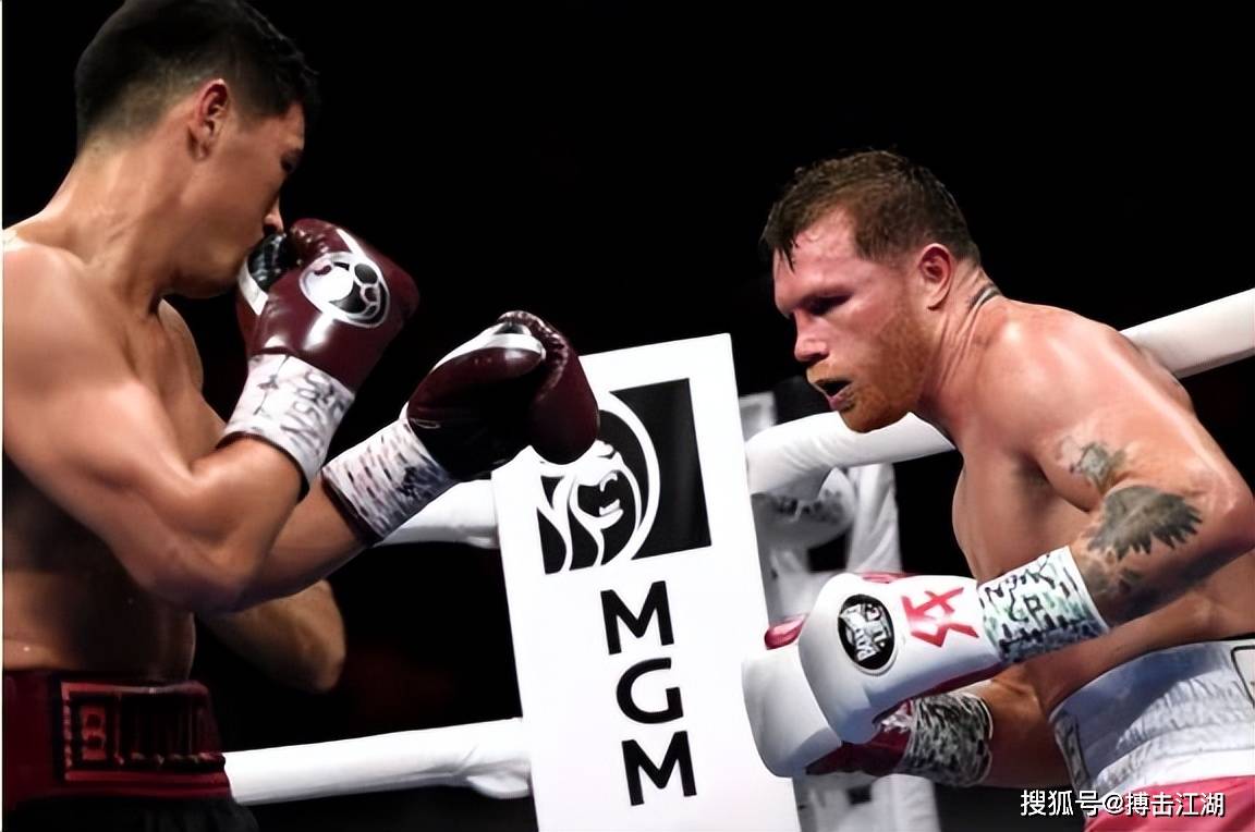 阿瓦雷兹终于输了!苦战全场多次挨揍,爆冷不敌比沃尔,跌下神坛_比赛_