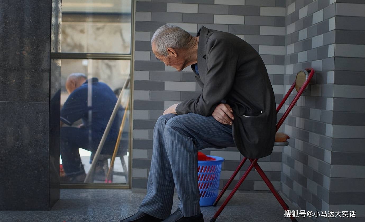 原创72岁独居老人的建议晚年请保姆养老时一定要先讲好这几个条件