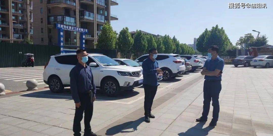 李泽光一行到固始一高视察疫情防控和高三走读生返校复学工作