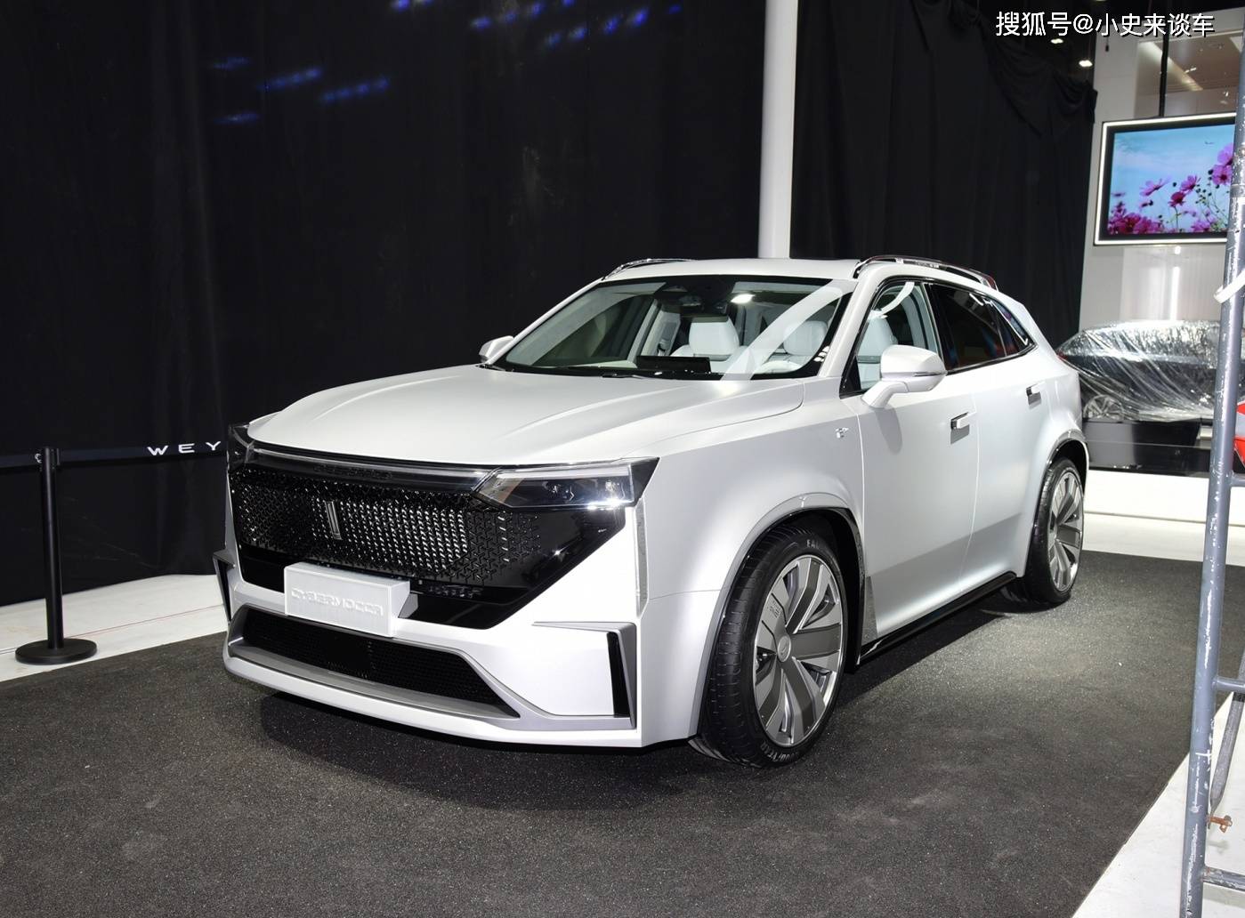 长城赛博摩卡上市预售158万搭载20t双电机445匹真帅