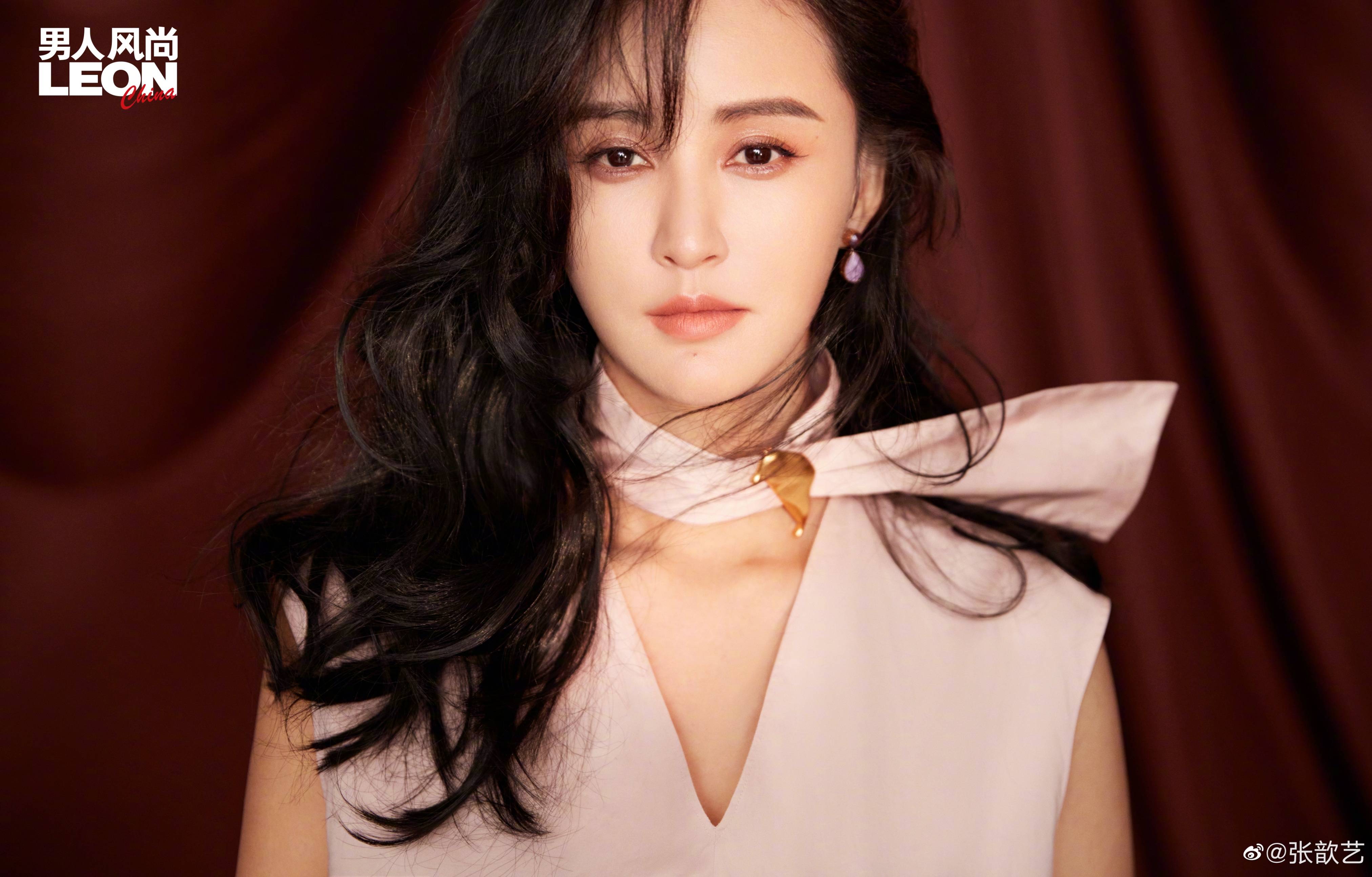 原创浪姐最新路透粉丝无意拍到张歆艺的腿暴露她卷王身份