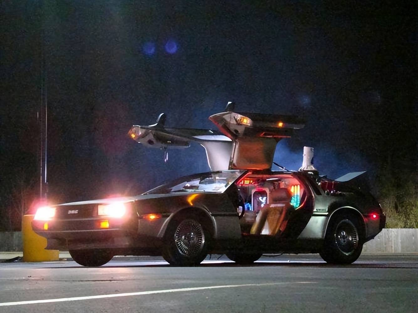 鸥翼门 1000公里续航,纯电版"回到未来"神车将于5月31日亮相_搜狐汽车