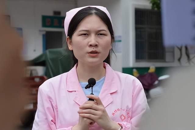 韩坊镇表彰全镇"优秀护士"_致敬白衣天使_活动_赣县