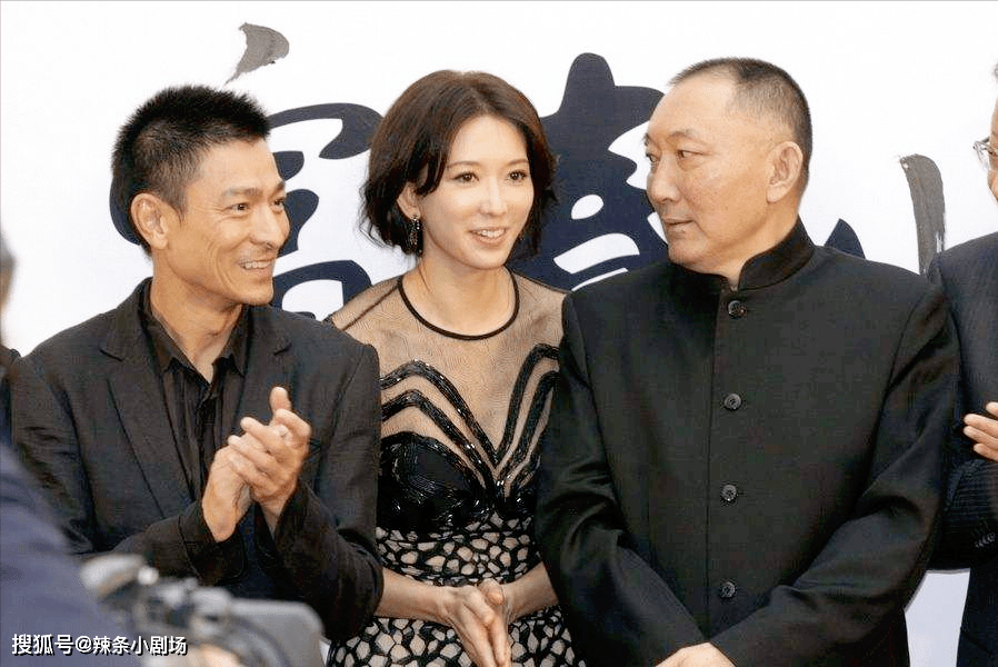 他是名副其实的内娱一哥,电影开头那条龙就是他养的_韩三平_峨眉_北影