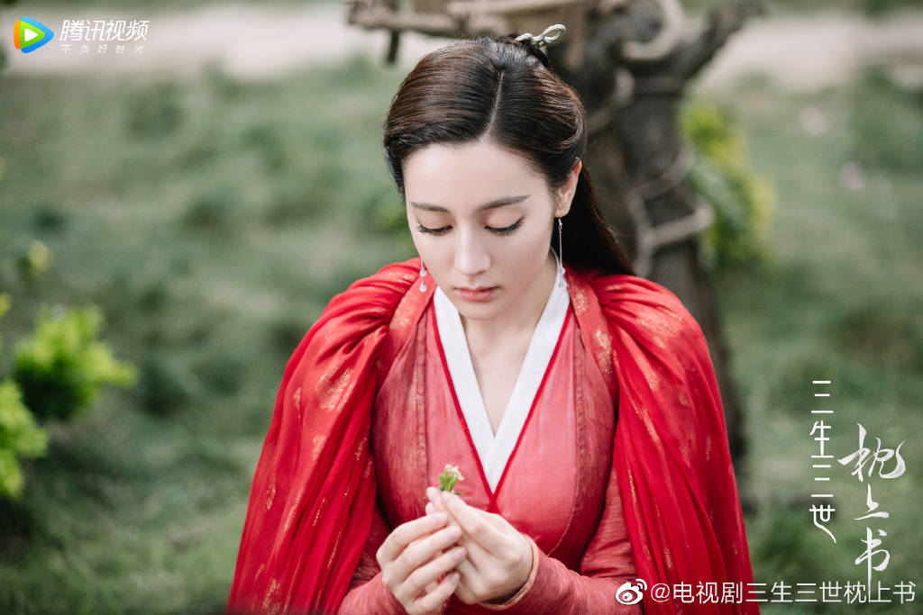 《烈火如歌》豆瓣评分5.8分;《漂亮的李慧珍》豆瓣评分3.