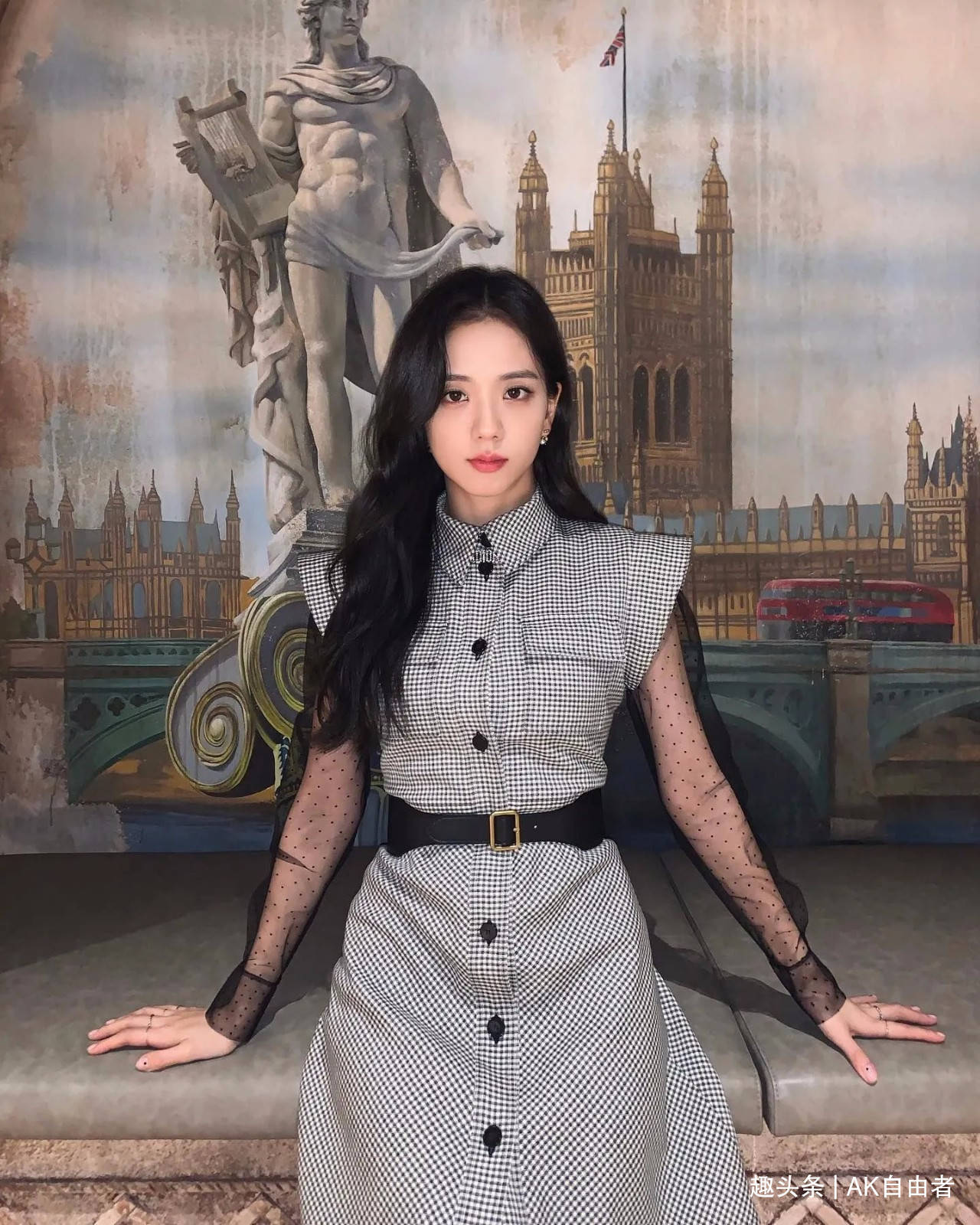 blackpink的金智秀高端奢华的气质她的净资产拥有多少呢