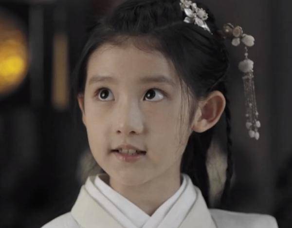 原创祝卿好被张熙唯圈粉了虽然只有11岁但真的太有灵气了