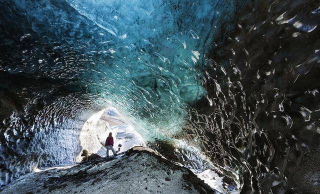 瓦特纳冰川国家公园是欧洲第一，世界第三大的冰川，壮观无比