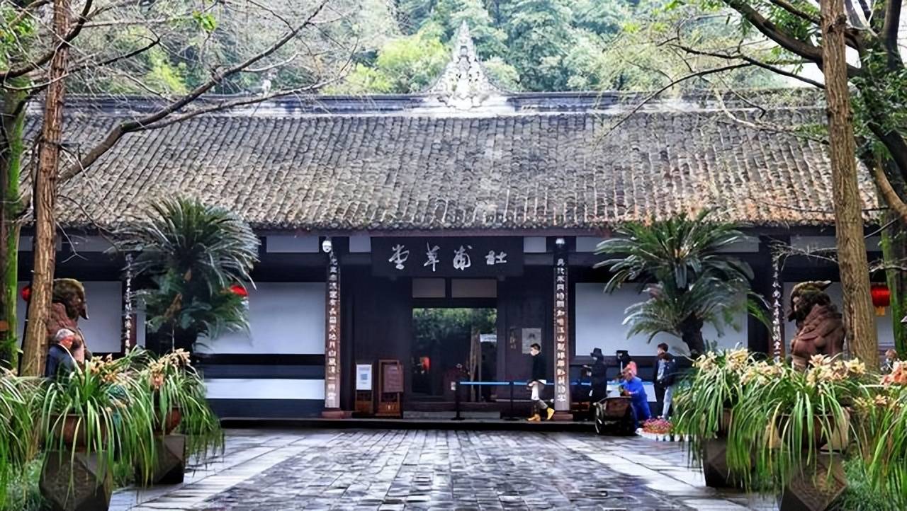 原创
            杜甫草堂复原唐朝烹茶法，这种茶好喝吗，喝过的人说它像一种食品
                
                 