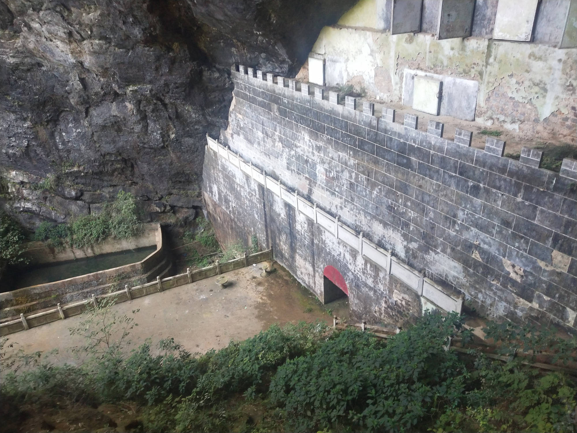 走进被废弃的我军最大的地下医院——广西全州龙岩洞_风景_部队_地方