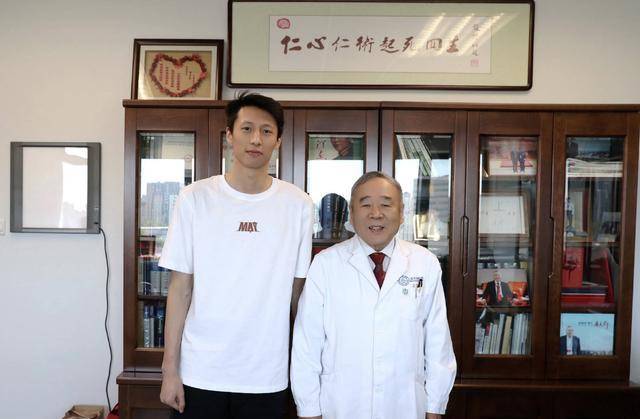 原创赵岩昊康复出院广厦新外援浮出水面篮网后卫加盟上海男篮