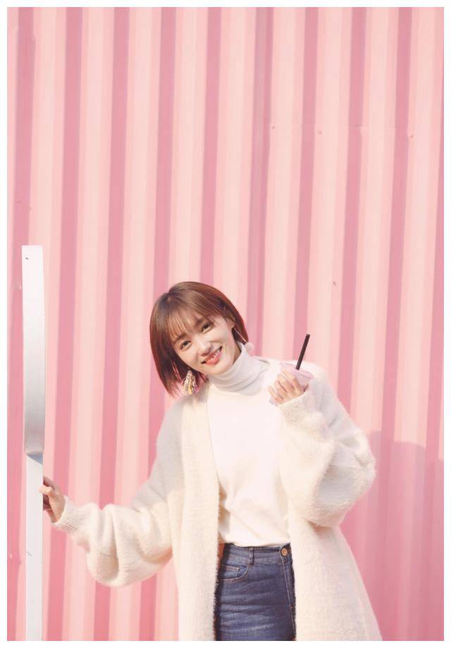 原创完美关系小助理要火23岁洪佳宁白衬衫长筒袜美成初恋女神