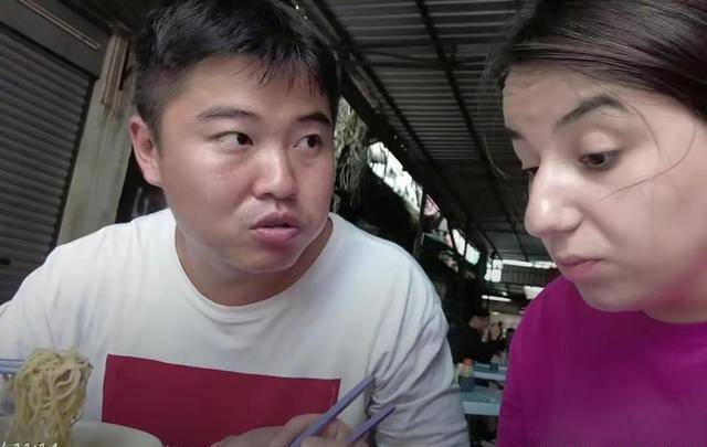 汪汪和玛利亚离回国的路越来越近,玛利亚视频妈妈泪目_瓜兮兮_中国