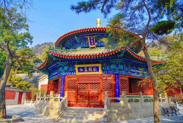 中国上最厉害的寺庙，虽然名气没有少林寺大，但是有武警站岗