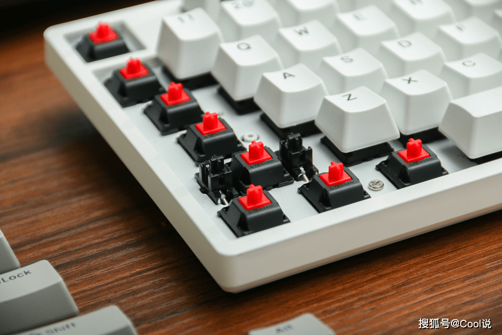 原创杜伽k320机械键盘cherry红轴oem阶梯键帽手感一绝