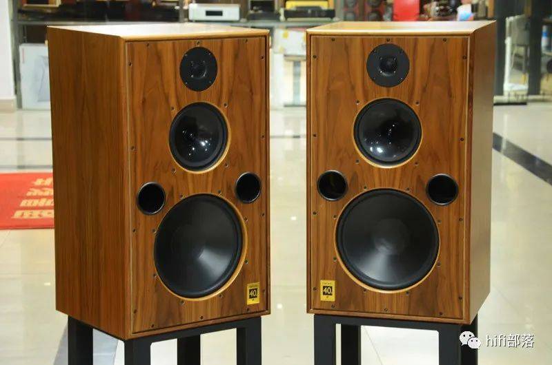 色味具全雨后初晴harbethm402旗舰书架音箱