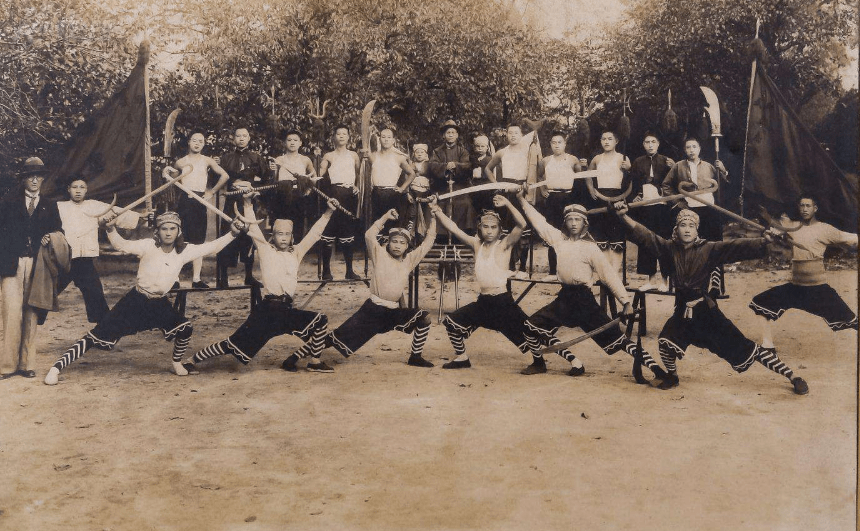 去推行什幺"新武术"或搞什幺"中华武士会"(北方最具影响力的武术组织