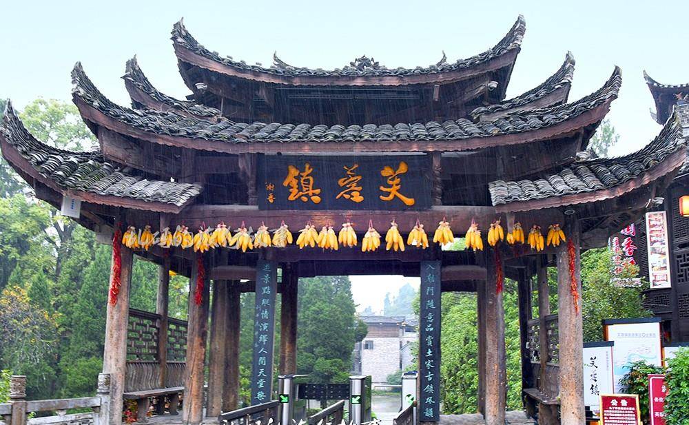 挂在瀑布上的千年古镇 风光堪比周庄 被誉“小南京”游客却不多