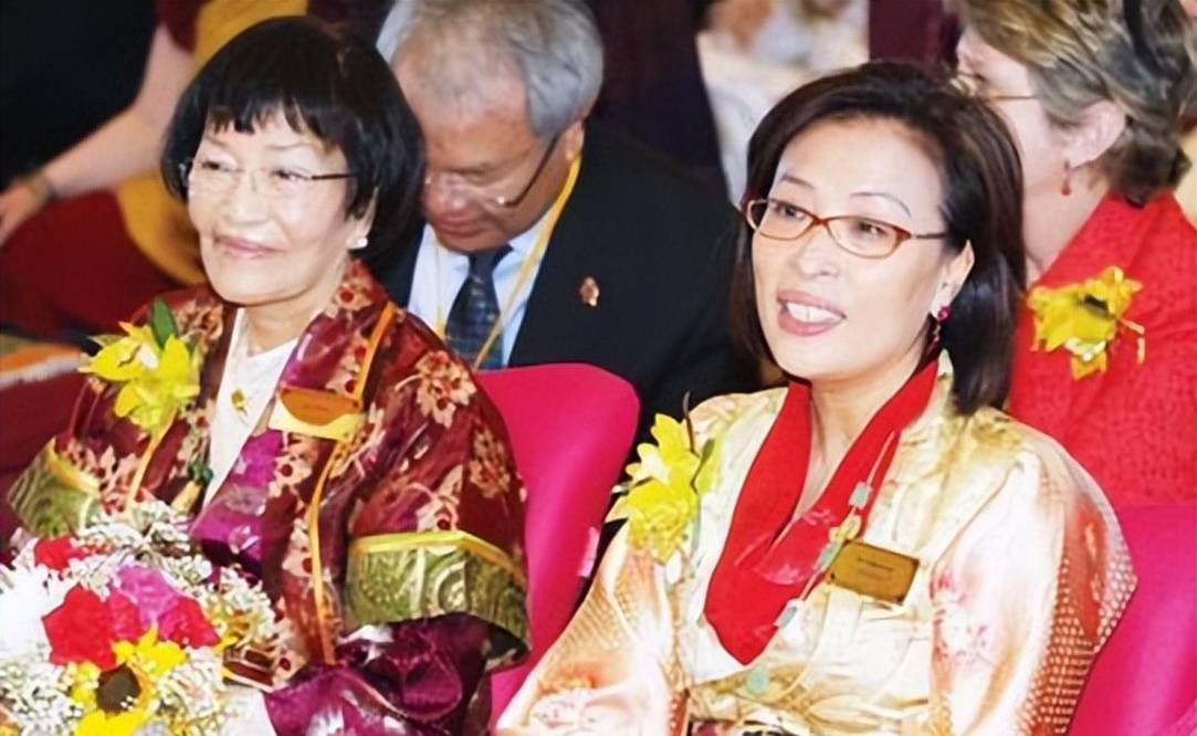 郑裕彤夫人周翠英徐子淇婆婆刘惠娟嫁入千亿豪门人生遇见真爱