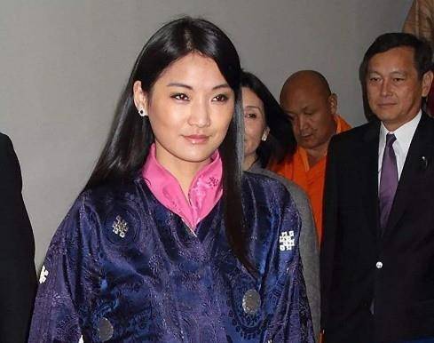 佩玛王后9年生了两个儿子,亲姐变妯娌,小姑变弟媳,手段不简单_国王