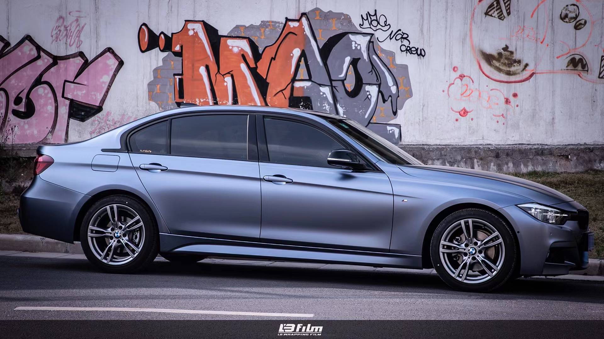 宝马3系lbfilm改色膜电光金属风暴蓝