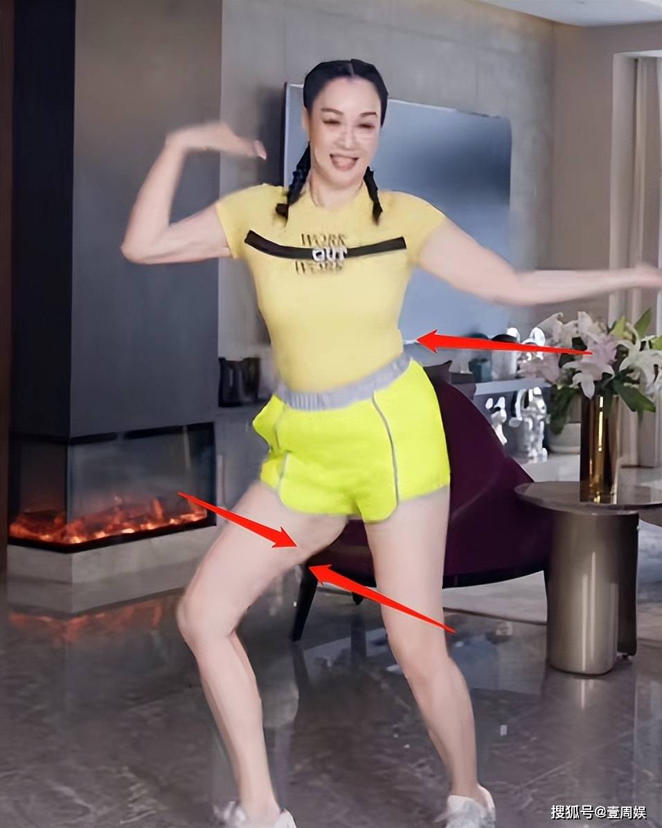 原创钟丽缇穿超短裤运动大腿粗壮腰间赘肉明显网友姐姐老了