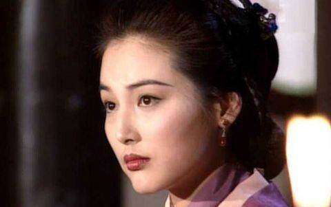 出道27年不红,和经纪人结婚15年,49岁过着人人羡慕的生活_张延_演技
