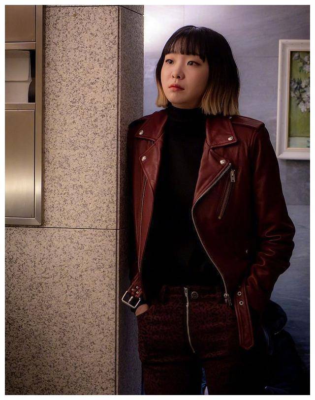 原创梨泰院class女主金多美火了单眼皮娃娃脸身高170你相信吗