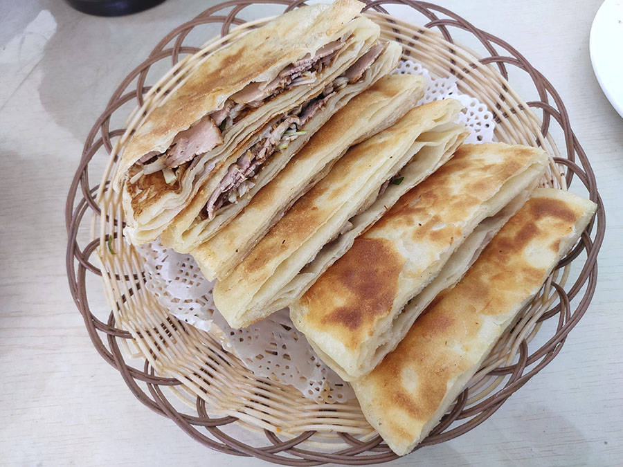 在熏肉大饼麻辣烫店最受欢迎的竟然是回锅烙