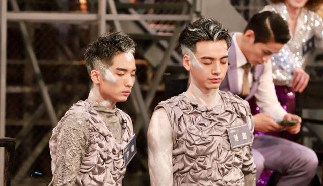 《舞蹈风暴》剧透:刘迦的热血军装造型,看得我热泪盈眶_极限_创作