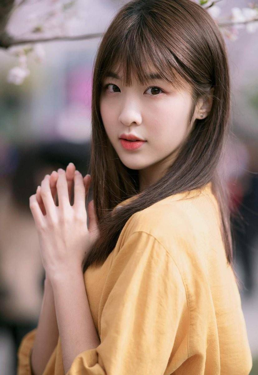 李光洁,胡可,林昕宜合作的电视剧《陪你一起长大》正在热播.