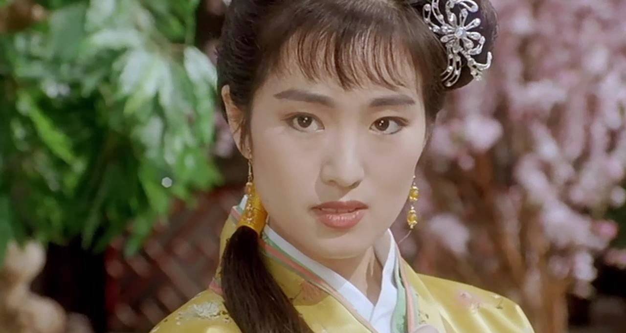 秋香:晚叶迷孤影,寒枝醉寸心我画蓝江水悠悠,爱晚亭上枫叶愁;秋月溶溶