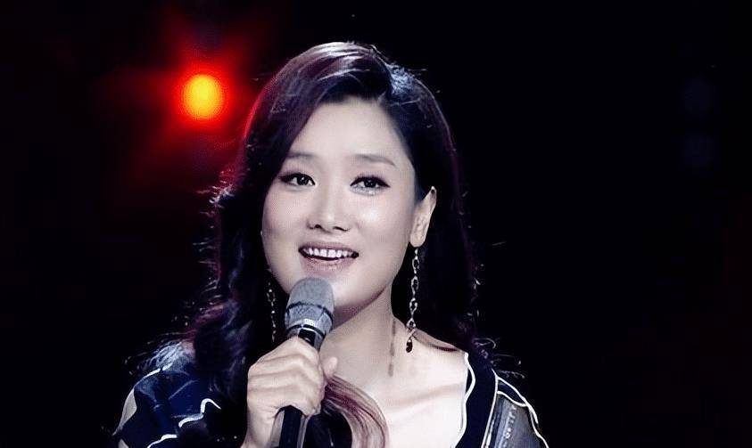 杨魏玲花人红不忘本与曾毅五五分账24年嫁给徐明朝生活美满