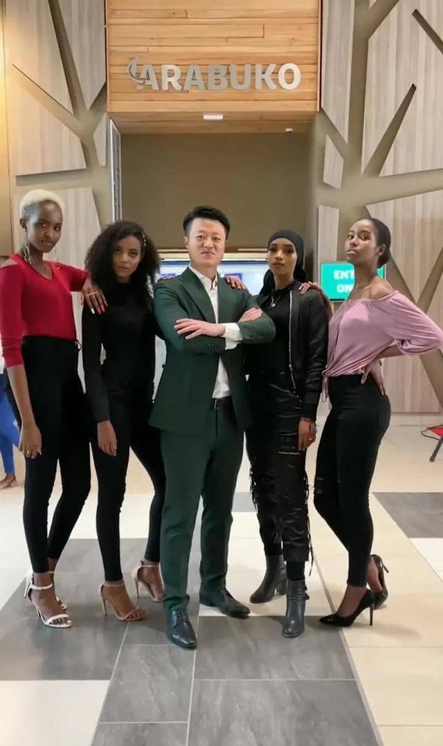 原创非洲十年王垚4个世界名模给他当助理人称非洲王思聪