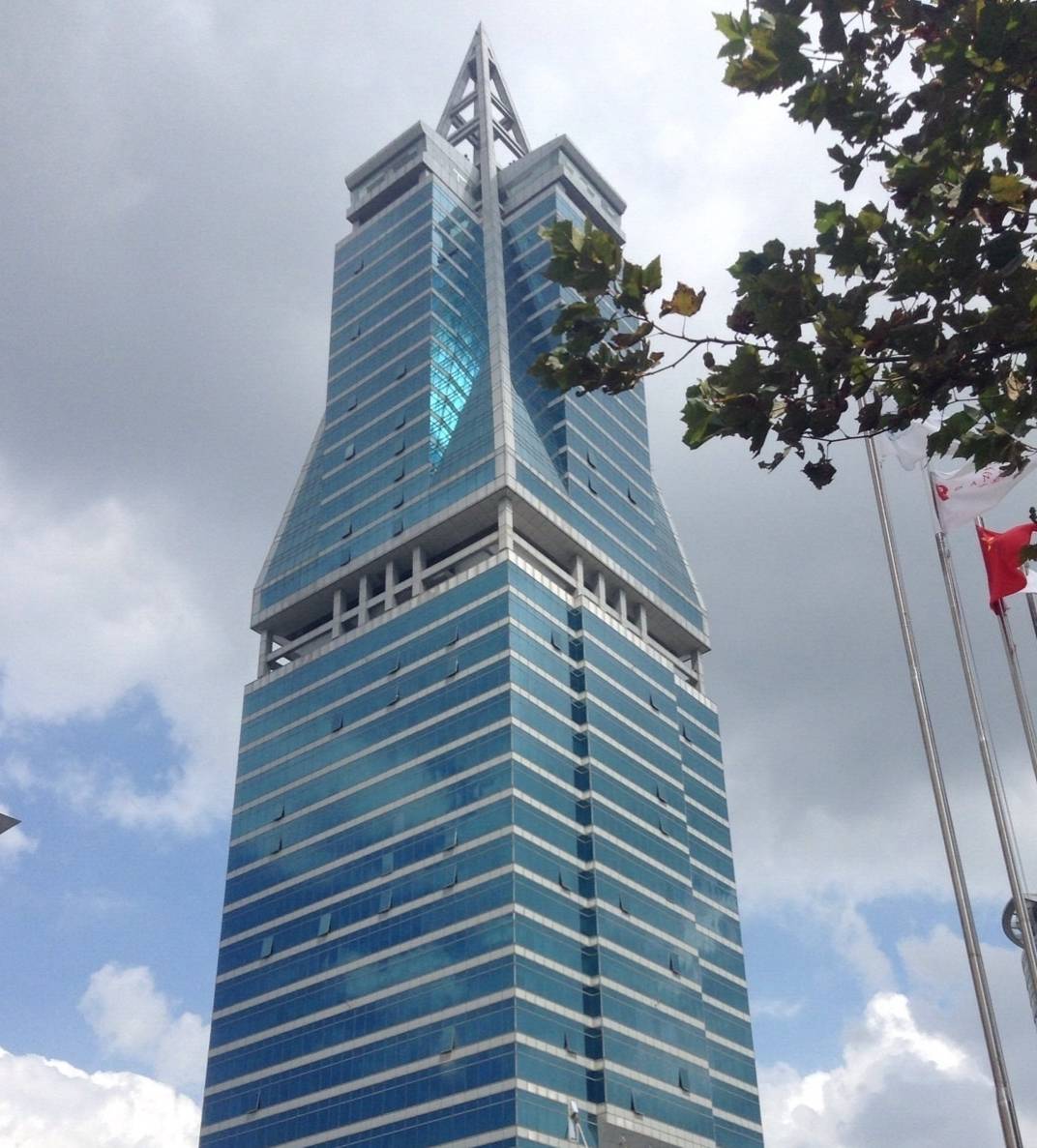 浦东金桥要建设摩天大楼位于上海地铁9号线台儿庄路站的南侧