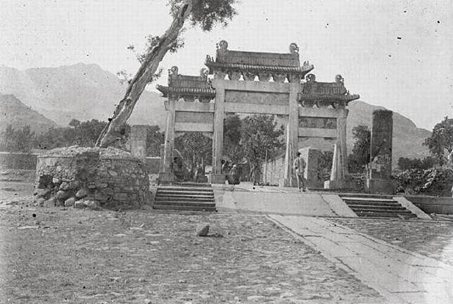 1907年的山东泰山老照片