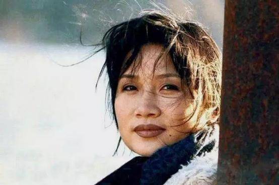 原创红遍大江南北的女歌手李娜因爱出家当23年尼姑她的现状如何