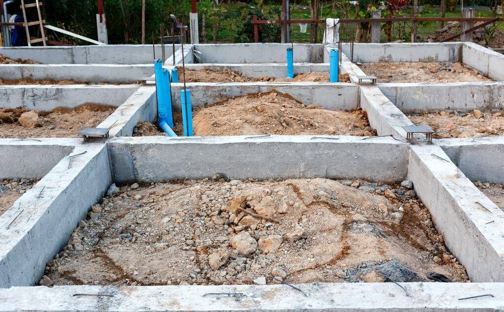 建房的地基怎么处理？基础下面一定要打垫层吗？垫层有何要求？_施工_进行_混凝土