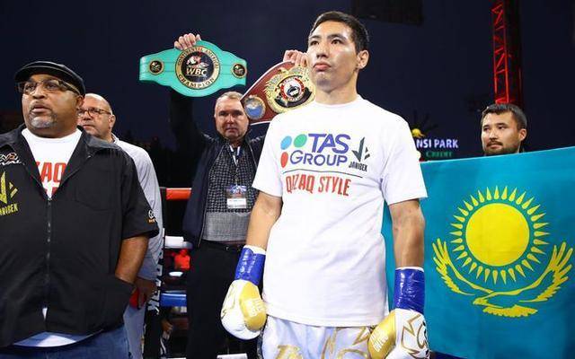 原创贾尼别克用两个回合击败对手下一个对手会是杰米蒙圭亚