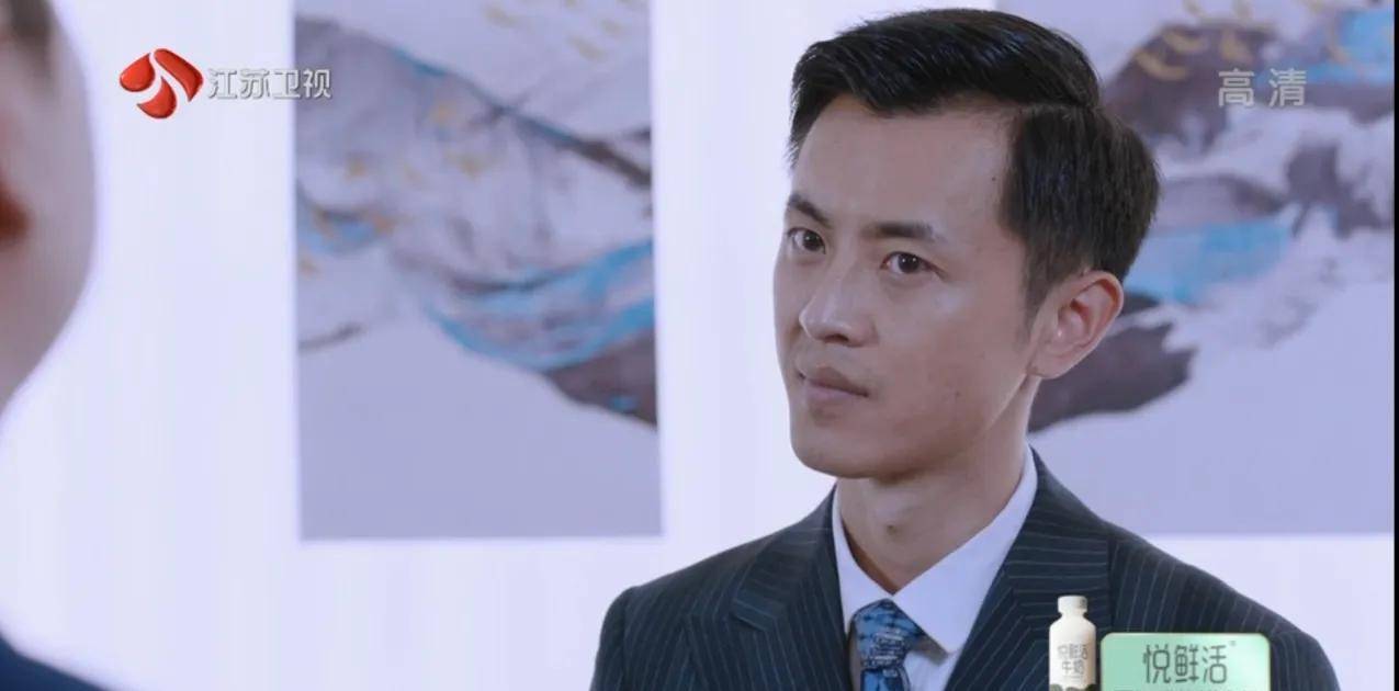 杠杆中阿发切掉的小手指原来经历了那样惨痛的经历