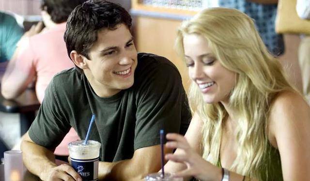 6部容易被忽略的动作片,从头打到尾_曼迪_暴力_弯刀