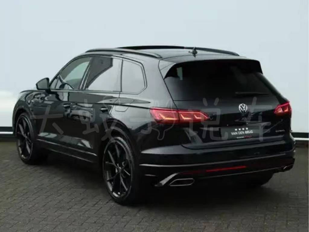 运动氛围"满满",实拍新款途锐r,黑武士涂装 3.